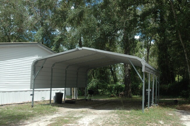 7753 S Shekinah Pl in O Brien, FL - Foto de edificio - Building Photo