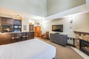 1510 McDonald Ave, Unit SI ID1473919P in Fernie, BC - Building Photo