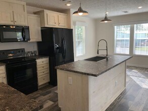 309 Eland Dr in North Fort Myers, FL - Building Photo - Building Photo