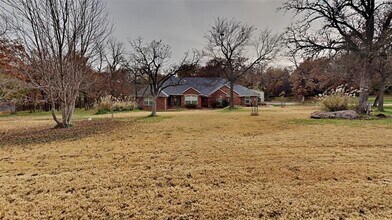 1590 Deerwood Tr in Edmond, OK - Building Photo - Building Photo