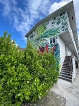 801 SW 8th St, Unit 5 in Miami, FL - Building Photo