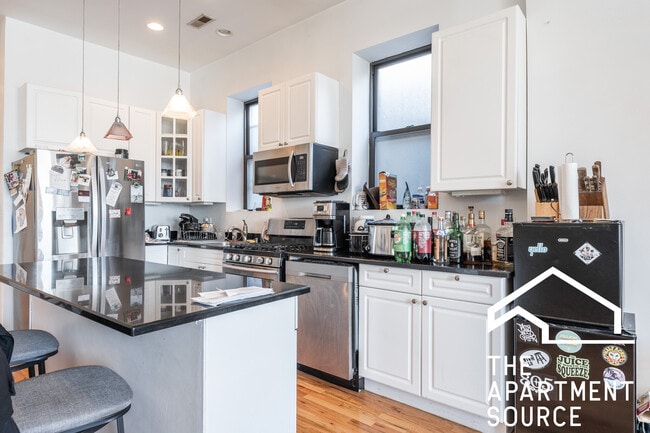 1753 W Chicago Ave, Unit 2