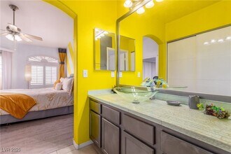 7400 W Flamingo Rd in Las Vegas, NV - Building Photo - Building Photo