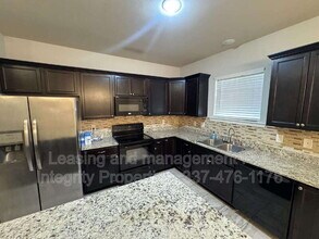 406 Gray Birch Lp in Youngsville, LA - Building Photo - Building Photo