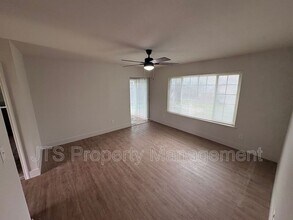 7331 Salazar Dr in North Highlands, CA - Building Photo - Building Photo