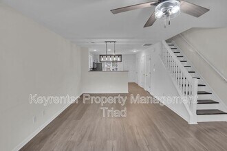 16 Raelans Cir in Greensboro, NC - Building Photo - Building Photo