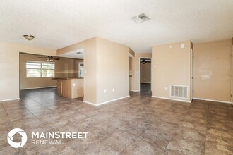 11082 Lightwood St in Spring Hill, FL - Building Photo - Building Photo