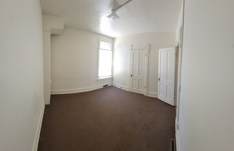 915 W Highland St, Unit Lower in Whitewater, WI - Building Photo - Building Photo