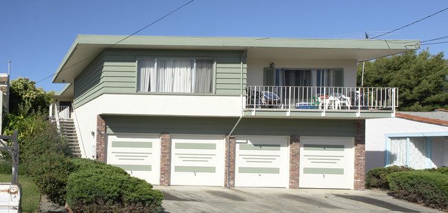 3325 Georgia St in Oakland, CA - Foto de edificio - Building Photo