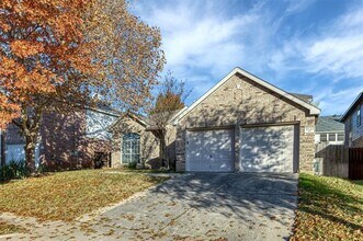 5541 Dunn Hill Dr in Fort Worth, TX - Building Photo - Building Photo