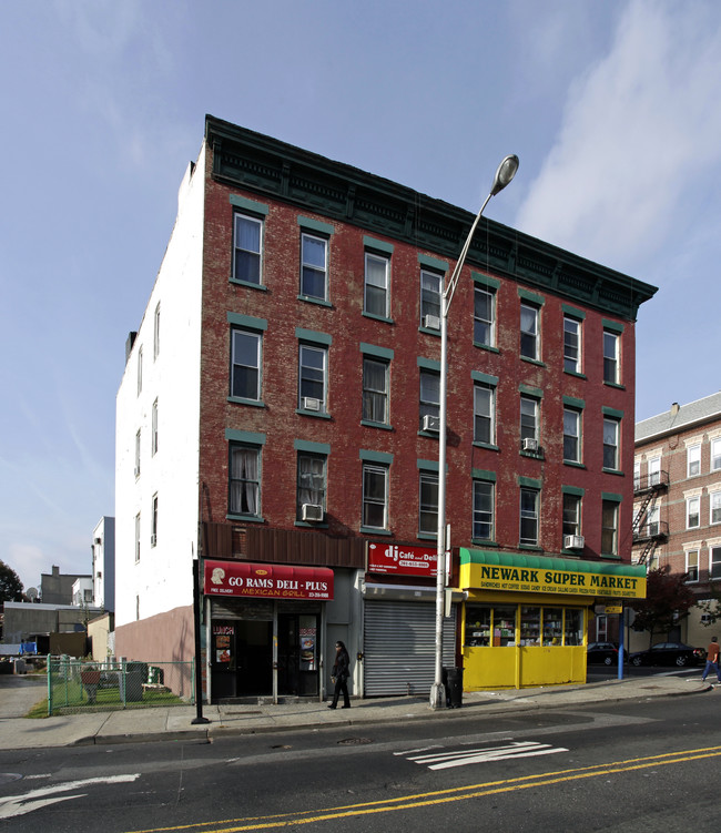 515-517 Newark Ave in Jersey City, NJ - Building Photo - Building Photo