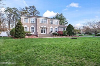 1 Montreal Woods Ct in Englishtown, NJ - Building Photo - Building Photo