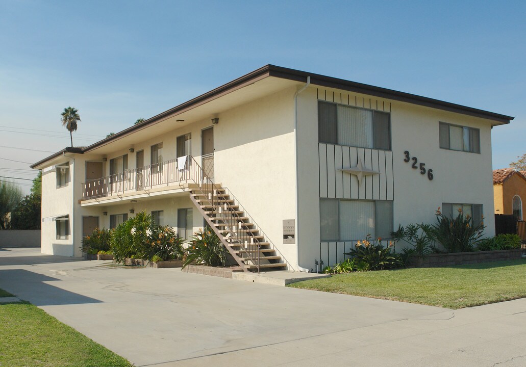 3256 Larga Ave in Los Angeles, CA - Building Photo