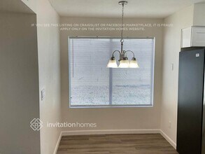 9813 S 44th St in Phoenix, AZ - Foto de edificio - Building Photo