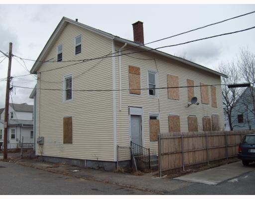 1 Ware Ct in Providence, RI - Foto de edificio - Building Photo