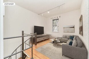 233 E 12th St in New York, NY - Building Photo