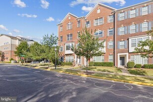15262 Torbay Way in Leesylvania, VA - Building Photo