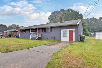 485 Colony Rd in Newport News, VA - Building Photo - Building Photo