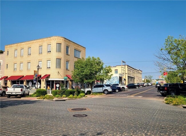 121 S 2nd St in Rogers, AR - Building Photo - Building Photo