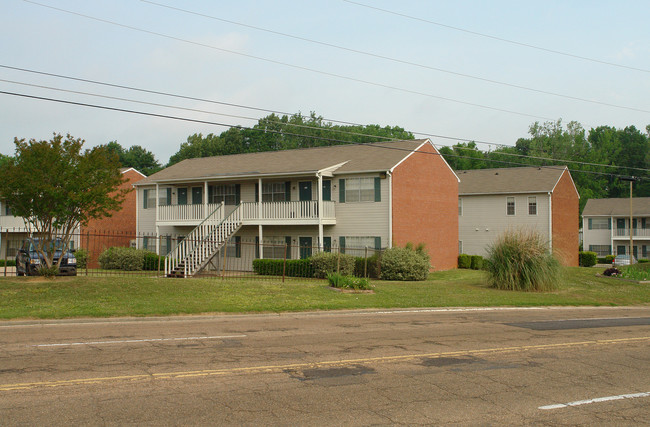 Oakepointe Apartments in Jackson, MS - Building Photo - Building Photo