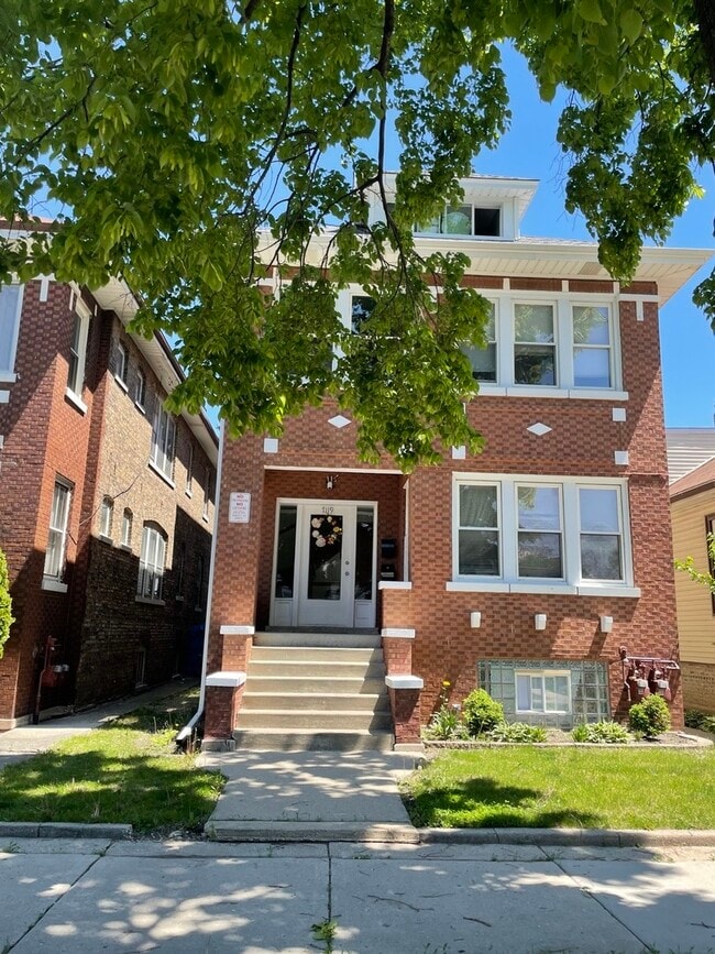 property at 7119 S Artesian Ave