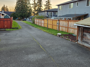 3712 S 175th St-Unit -149 in Seatac, WA - Building Photo - Building Photo