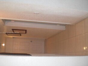 5012 SW 90th Way in Cooper City, FL - Building Photo - Building Photo