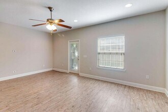 8724 Brown Pelican Cir in Navarre, FL - Building Photo - Building Photo