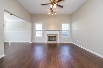 102 Rushing Water Ct in Hendersonville, TN - Building Photo - Building Photo