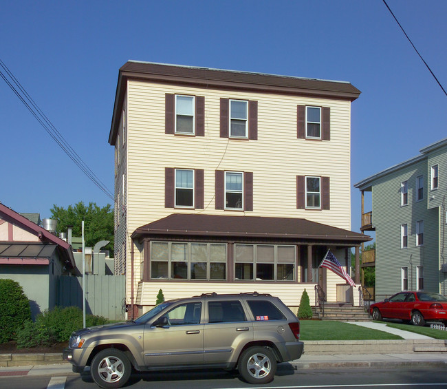 709-711 Grattan St in Chicopee, MA - Building Photo - Building Photo