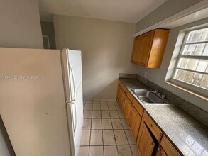 8201 NW 5th Ct in Miami, FL - Building Photo - Building Photo