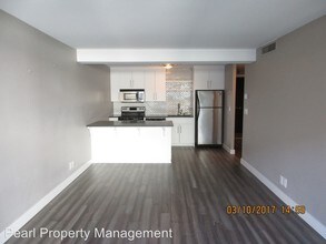 111 SW Harrison St-Unit -#3E in Portland, OR - Building Photo - Building Photo