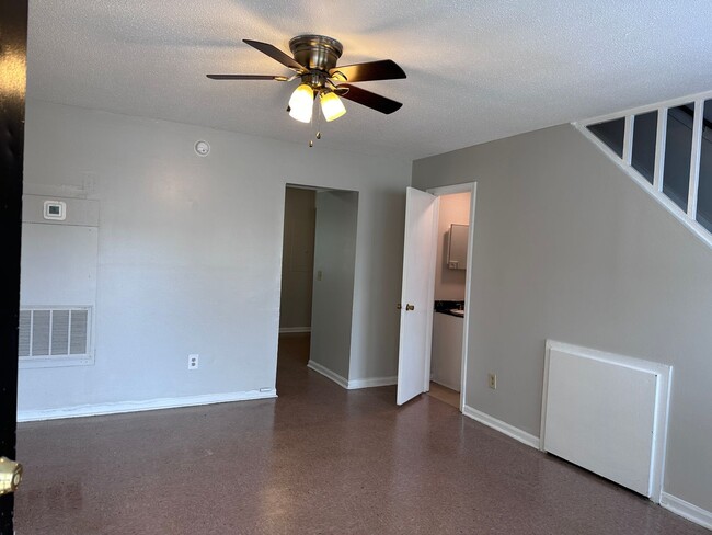 1631 North Ave in West Columbia, SC - Building Photo - Building Photo