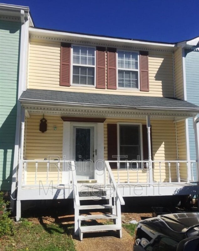 property at 422 Buckingham Cir