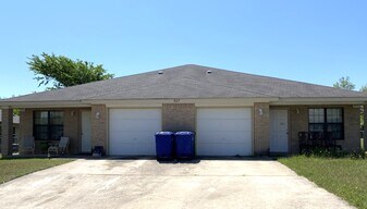 307 Janelle Dr, Unit #B in Copperas Cove, TX - Building Photo