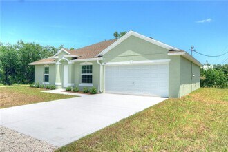 8886 98th Ct in Vero Beach, FL - Building Photo - Building Photo