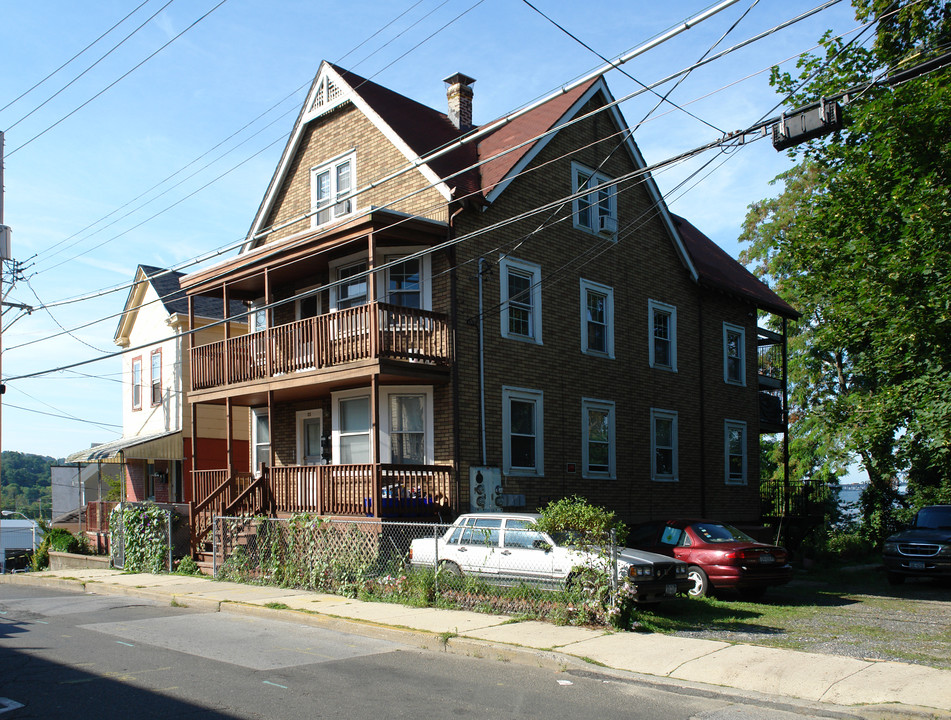 23 Hudson St in Tarrytown, NY - Foto de edificio