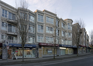 6977-6991 Victoria Dr in Vancouver, BC - Building Photo - Building Photo