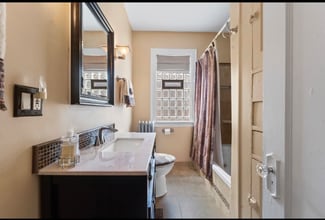 7414 S Prairie Ave, Unit 2 in Chicago, IL - Building Photo - Building Photo
