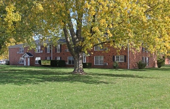 Coachlite Apartments in Belvidere, IL - Building Photo - Building Photo