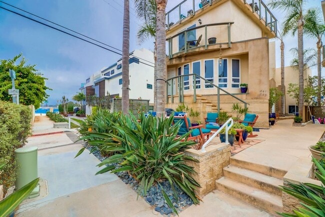 841 Avalon Ct in San Diego, CA - Building Photo - Building Photo