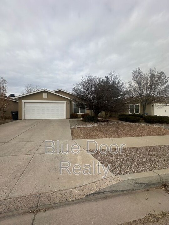 3741 Rancher Loop NE in Rio Rancho, NM - Building Photo