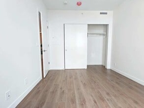537 Cottonwood Ave in Coquitlam, BC - Building Photo - Building Photo