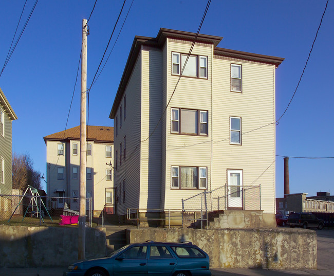 19-21 Kilburn St in Fall River, MA - Building Photo - Building Photo