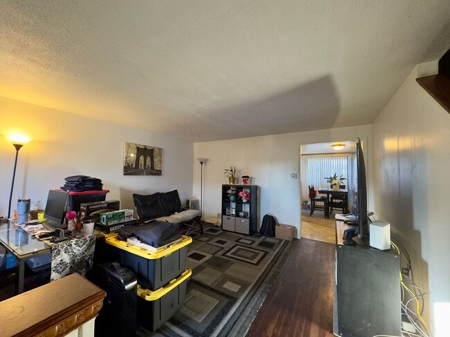 5731 Denwood Ave in Baltimore, MD - Building Photo - Building Photo