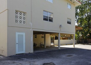 Bella Majorca Condo in Coral Gables, FL - Foto de edificio - Building Photo