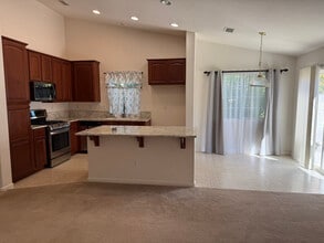 1168 Fernwood Way in Livingston, CA - Building Photo - Building Photo