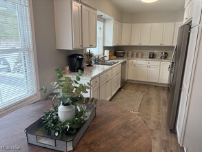 320 Henn Hyde Rd NE in Warren, OH - Building Photo - Building Photo