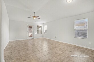 11311 Silver Rose in San Antonio, TX - Building Photo - Building Photo