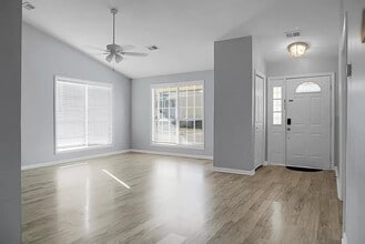 1084 Willowood Ave in Goose Creek, SC - Building Photo - Building Photo